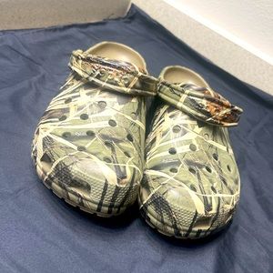 Camouflage crocs